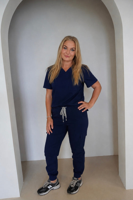 Maebelle scrubs (Navy)